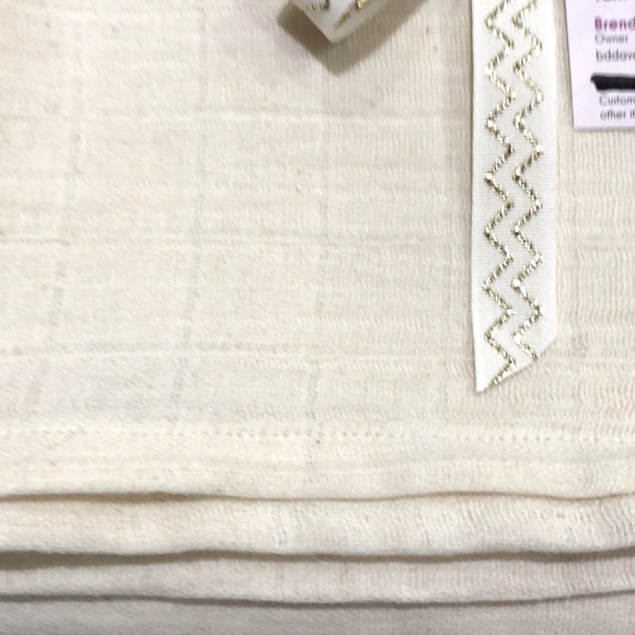 SWADDLE BLANKET. NWT. 100% DOUBLE GAUZE FABRIC,SO SOFT and BREATHABLE - Picture 2 of 3